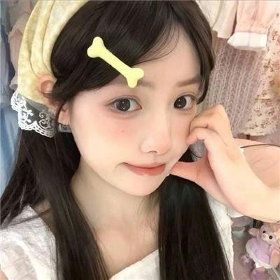 当我们黏在一起封面